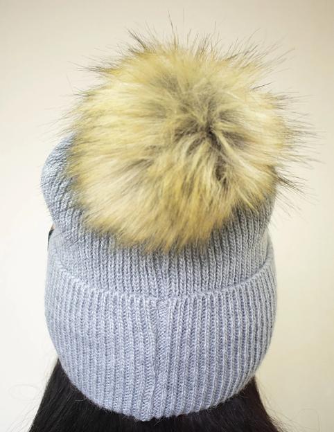 Шапка зимняя с помпоном серая ОПТ фото 4