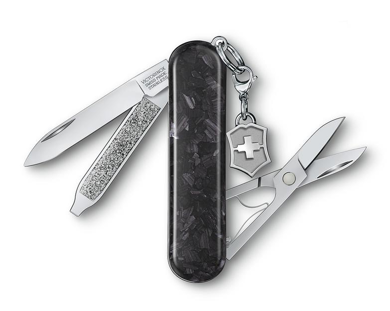 Нож перочинный Victorinox Classic Brilliant Carbon (0.6221.90) 58мм 5функц. черный/серебристый подар.коробка фото 5