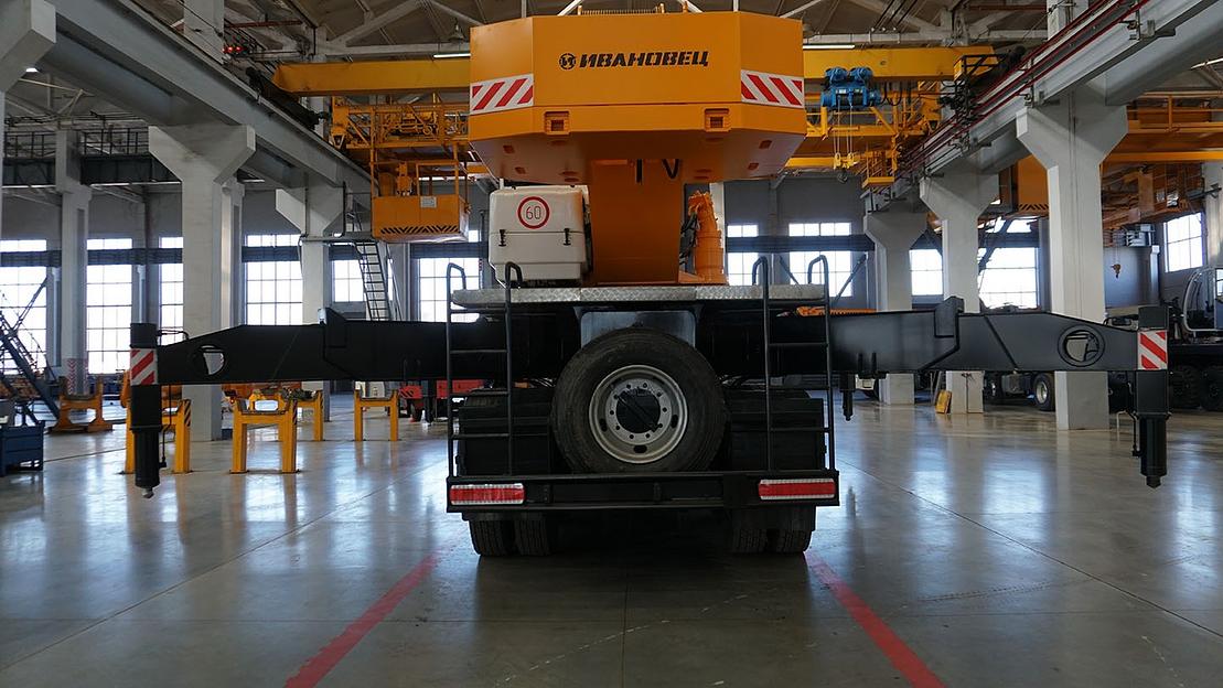 Автомобильный кран Ивановец КС-65740-6 г/п 40 т фото 6