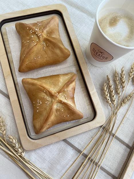 Пирожок горбуша с брокколи Пекарня Ахмадуллиных, 110 г фото 1