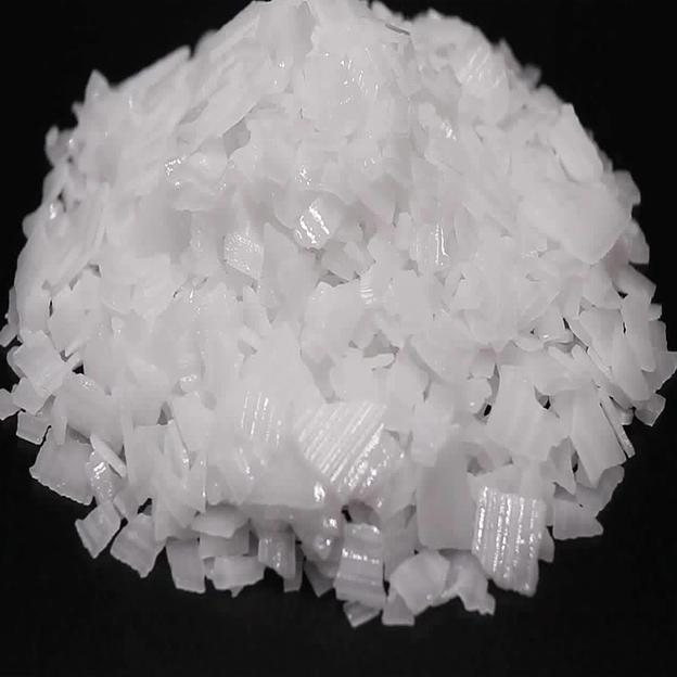 Натрий едкий чешуированный фото 1