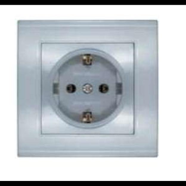 Розетка 1-м СП Бриллиант 16А IP20 с заземл. серебр. UNIVersal 7949872 фото 1