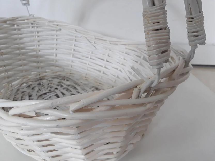 Белая плетенная подарочная корзина для фруктов, шампанского, конфет, размер 43 см ОПТ фото 3