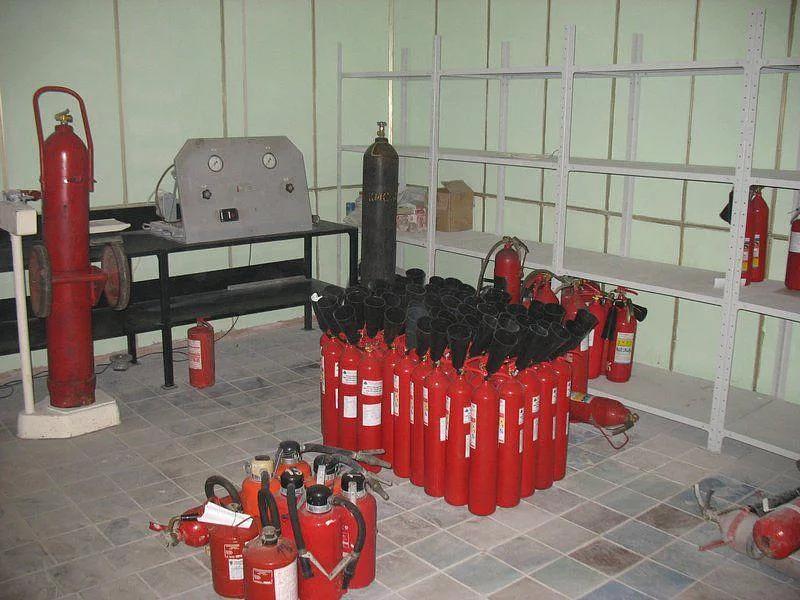 Услуга по перезарядке огнетушителей фото 2