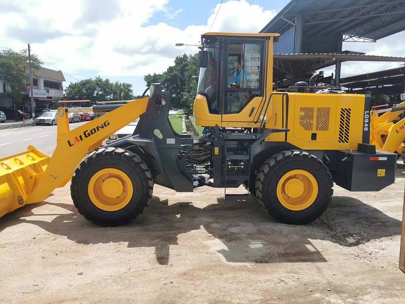 Экскаватор-погрузчик «LaiGong LG946» ОПТ фото 1