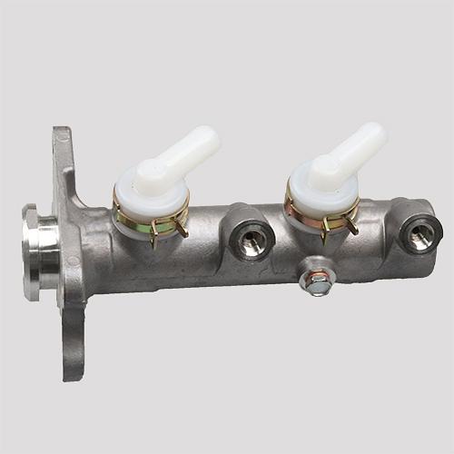 Главный тормозной цилиндр 47201-26520 (FM-1753) FIC фото 1