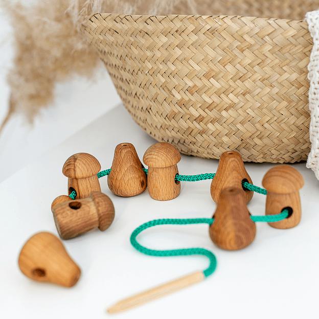 Игрушка из дерева - Шнуровка натуральная из бука лесные гостинцы, Опт фото 1