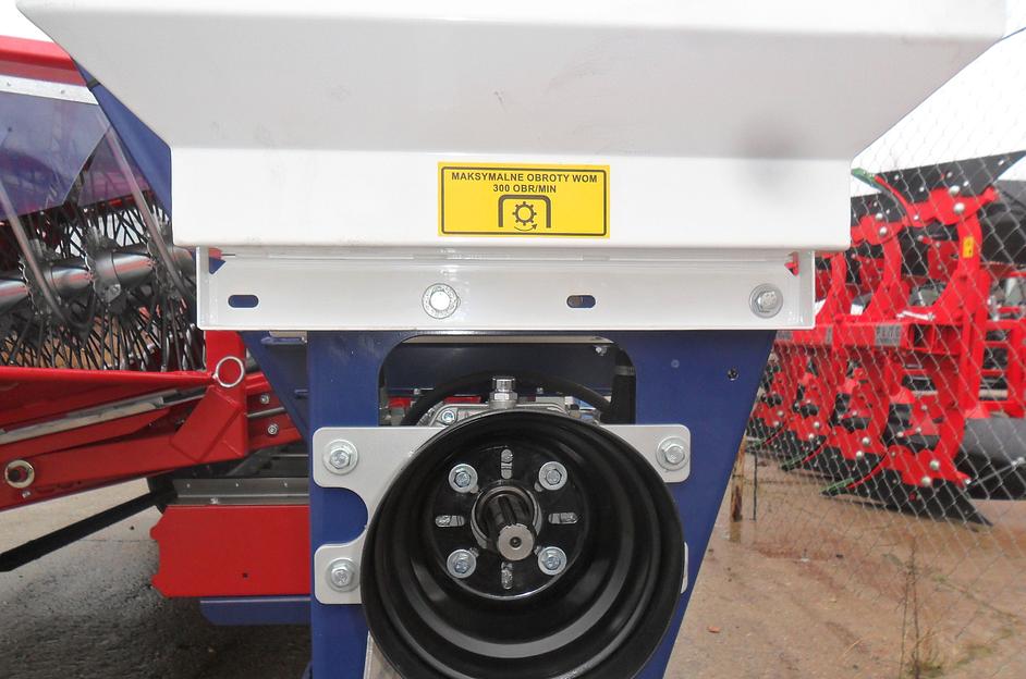 Ягодоуборочный комбайн JAREK 5 JAGODA фото 4