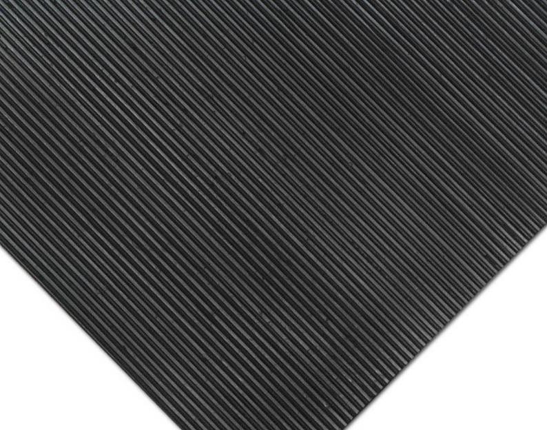 Напольное покрытие Sunstep «Мелкий рубчик» резиновое рифленое черное 1 м фото 2