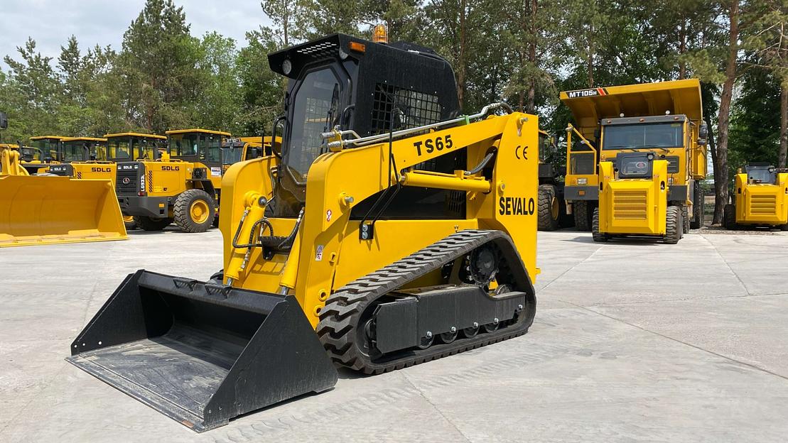 Мини-погрузчик TS65 фото 2