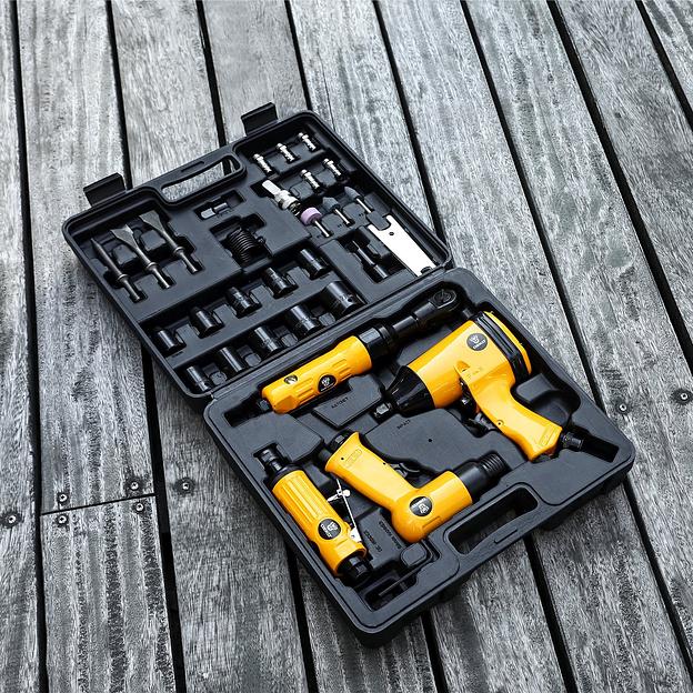 Набор пневмоинструментов Deko Premium компл.:34 предмета 113л/мин желтый/черный (кейс в комплекте) фото 4