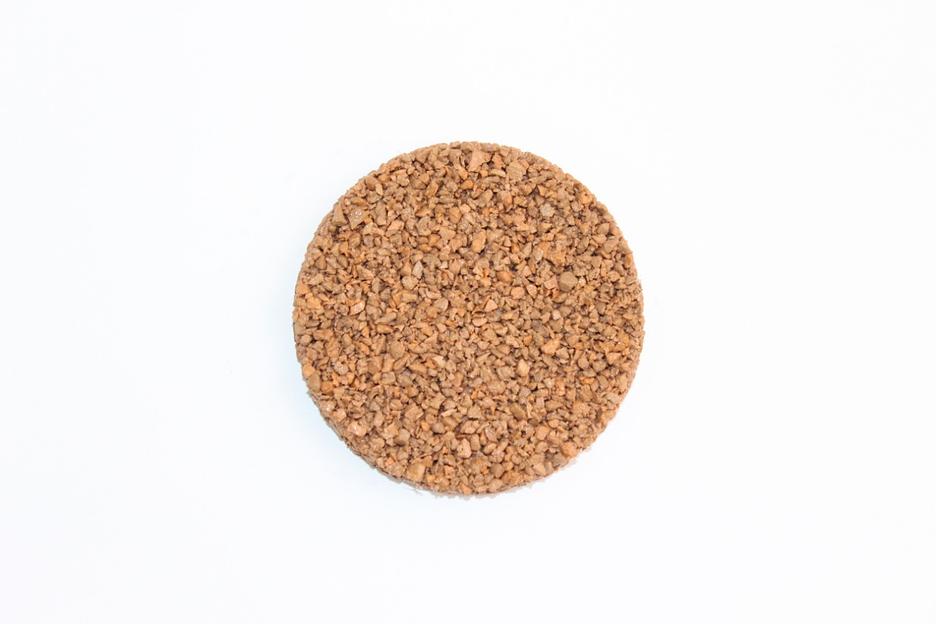 Резиновая крошка EPDM 0,6-1,5 мм бежевая ОПТ фото 1