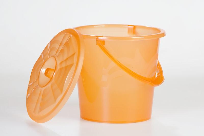 Ведро 11 л. пластик. с крышкой цвет в ассорт. /1/20/ фото 1