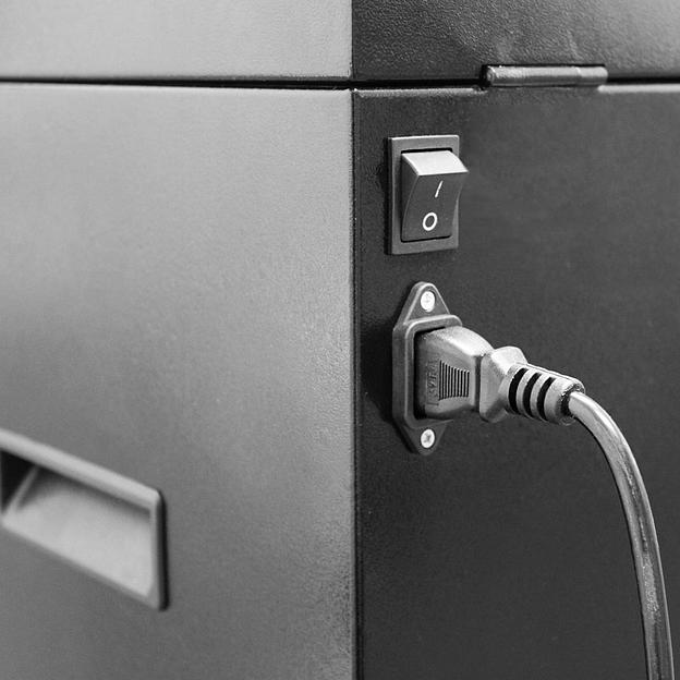 Шредер Heleos УА92-7+ черный/серебристый (секр.P-7) фрагменты 5лист. 92лтр. фото 7