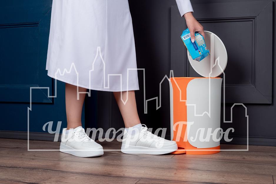 Бак пластиковый 18 л Stil с педалью оранжевый фото 3