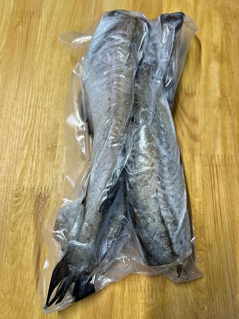 Минтай без головы морской 25+ см свежемороженый фото 1