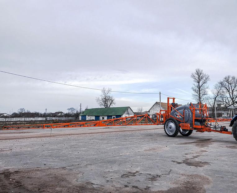 Опрыскиватель полевой прицепной Зубр серии «Grand Master» 3000 фото 7