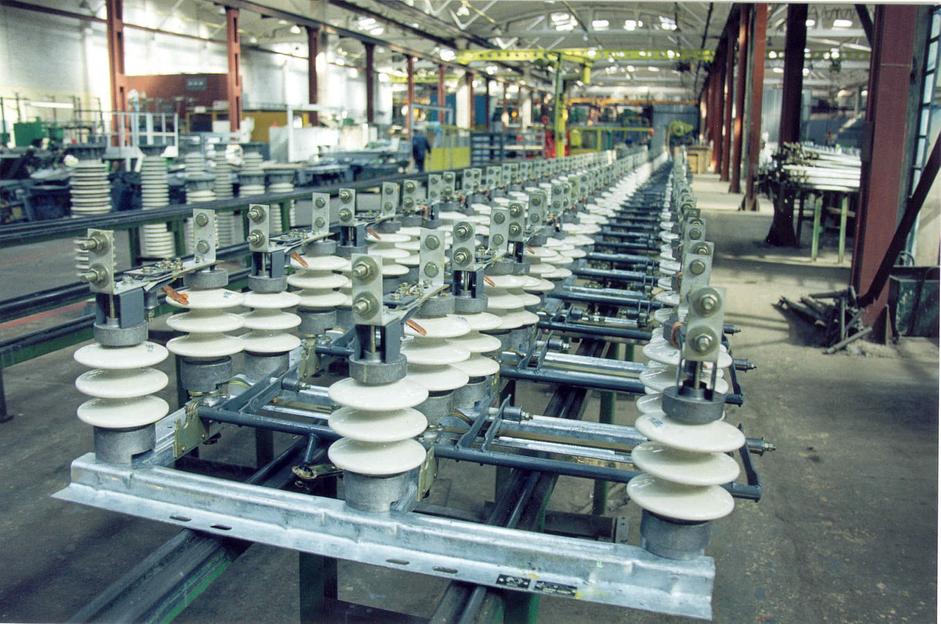 Разъединители линейные горизонтально-поворотного типа РЛНД–I–10/400 УХЛ1 фото 1