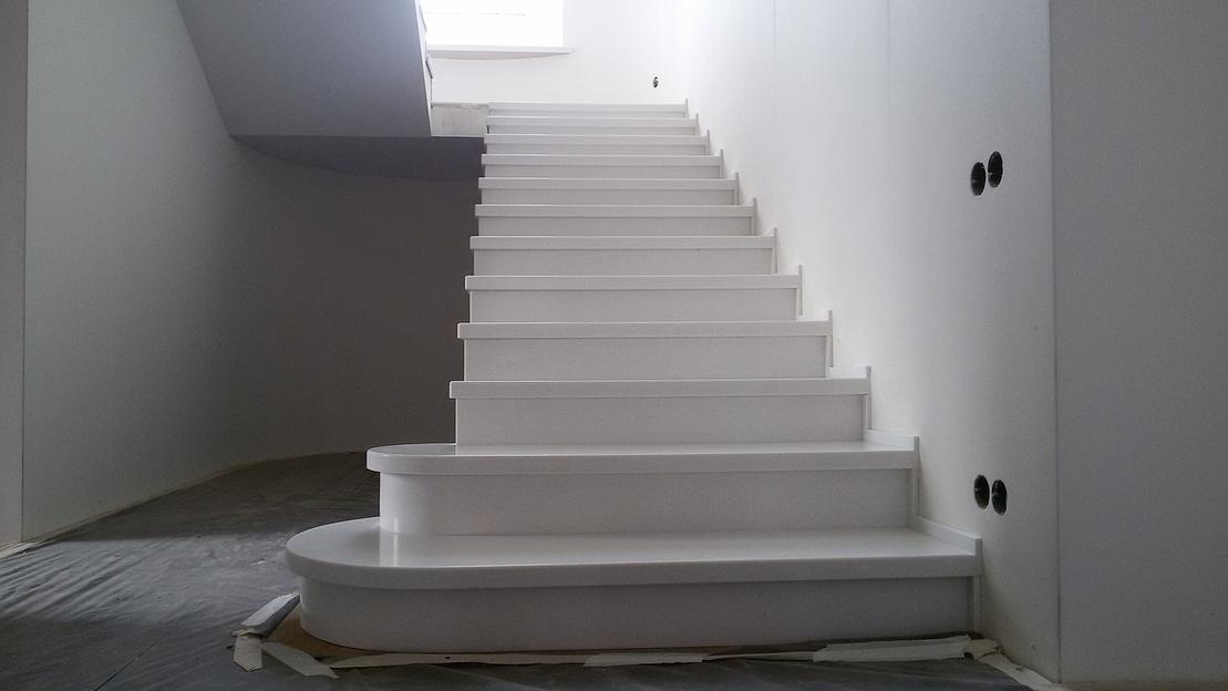 Лестница из искусственного камня 1 м2 фото 1