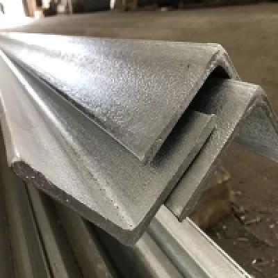 Оцинкованный уголок 25x25 мм ОПТ  фото 1