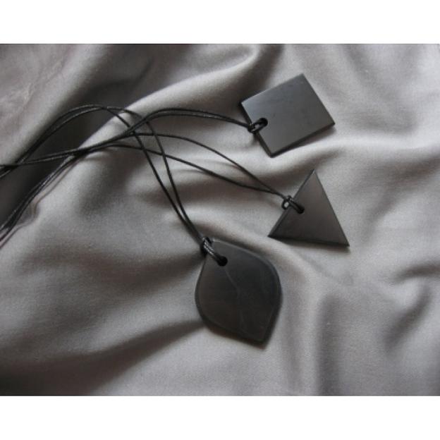 Кулон из шунгита «Лист» ОПТ фото 3