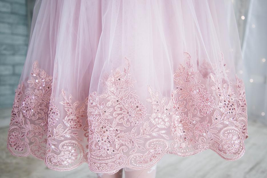 Платье «Её малышество» для девочек нарядное с драпировкой, сиреневый, 98 фото 5