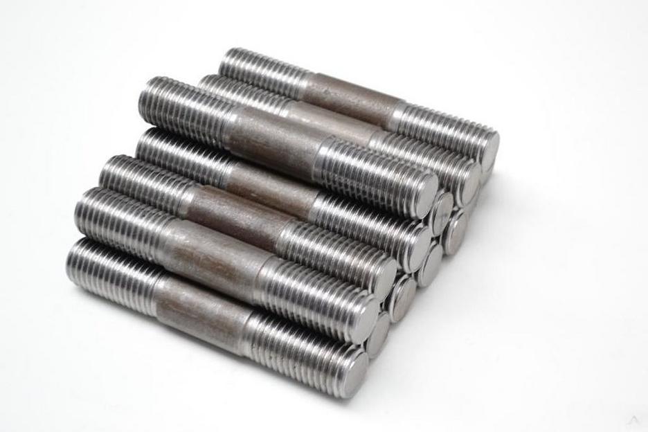 Шпильки крепёжные фото 1