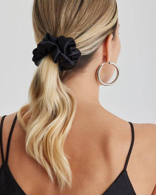 Шёлковая резинка для волос Classic «Black Shine» ОПТ фото 3