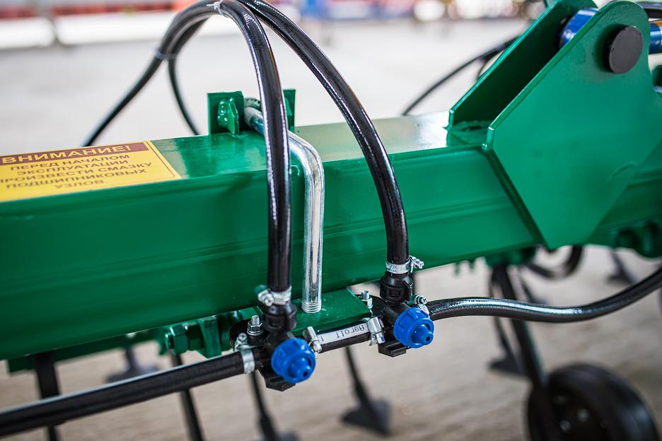 Культиватор навесной для высокостебельных культур КРК-5,6 фото 6