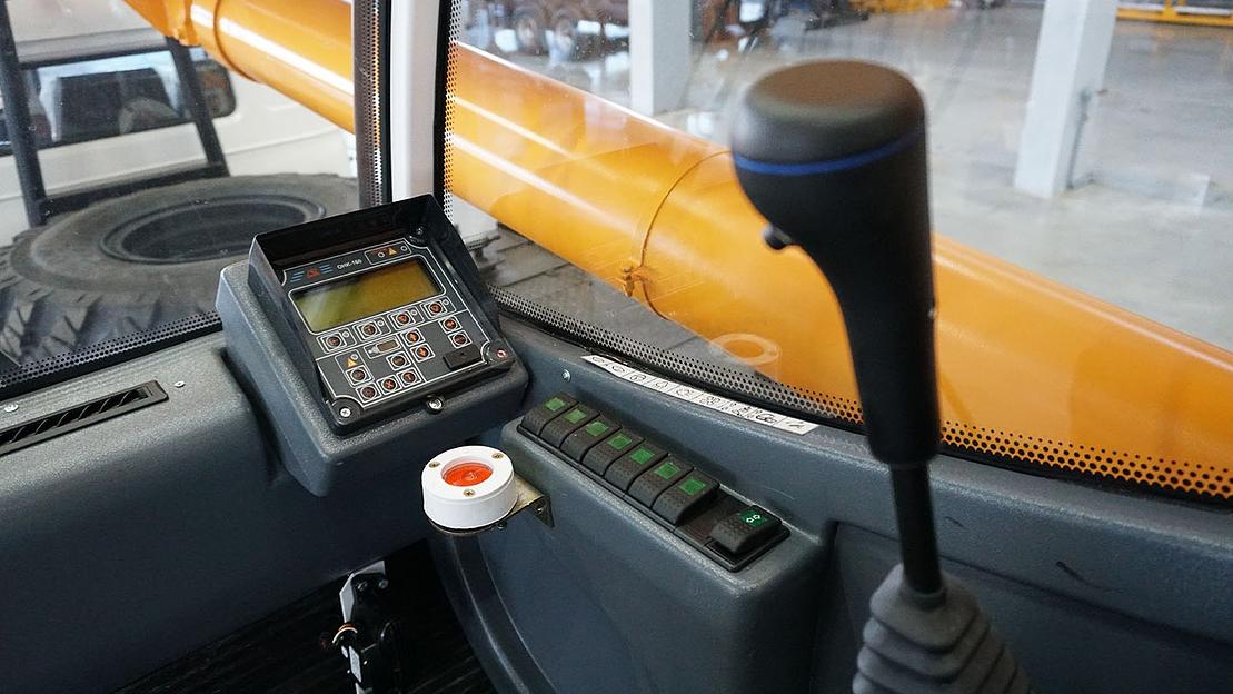 Автомобильный кран Ивановец КС-45717-1Р г/п 25 т фото 10