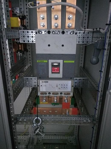 Главный распределительный щит для бизнес-центра ГРЩ 2х1000 фото 1