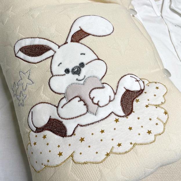 №411 Комплект на выписку для новорожденного «Зайка на облаке» ОПТ фото 3