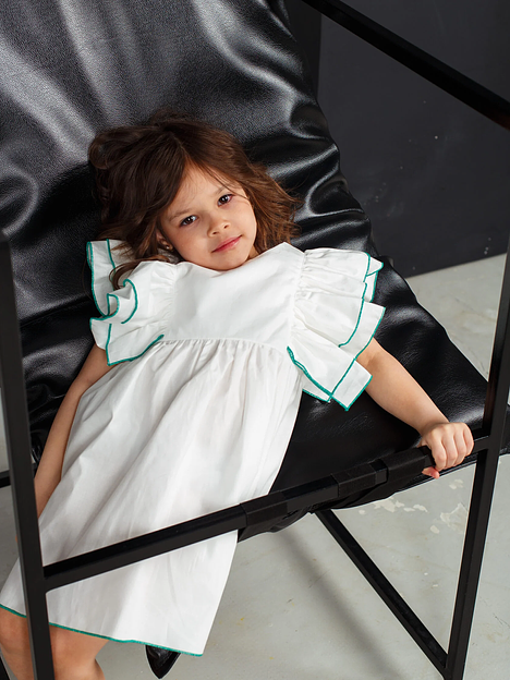 Платье MINI DI «Кенди» белый однотон с зелёной строчкой, сатин, арт.420 ОПТ фото 3