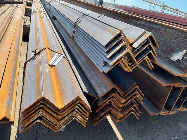 Уголок стальной равнополочный фото 7