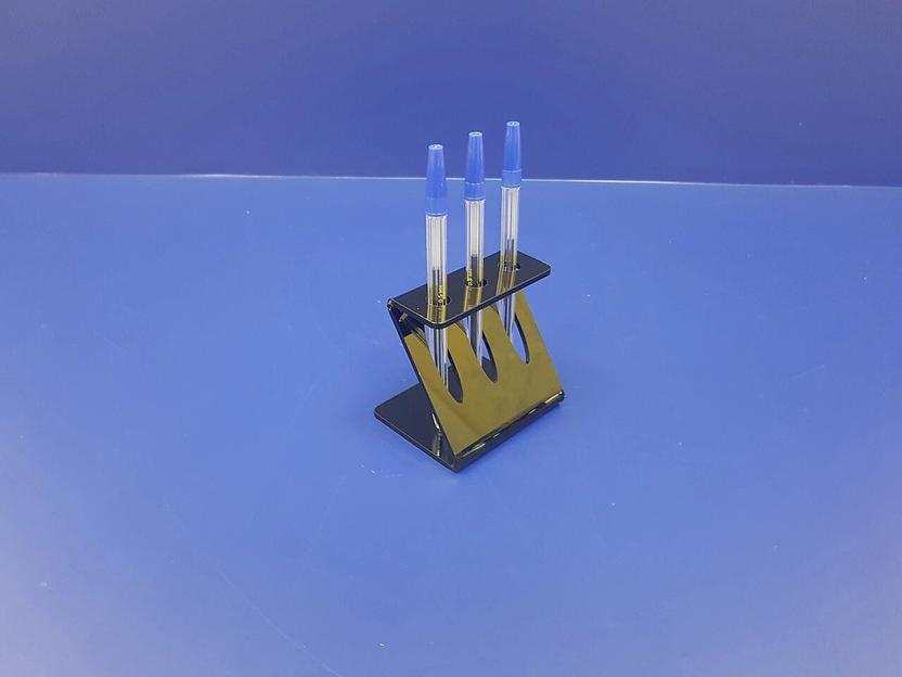 Подставка для ручек карандашей кистей 3 секции ( Z-образные, цвет черный) фото 1