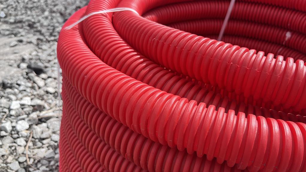 Труба ПНД 50 мм гофрированная двустенная бухта 50м фото 3