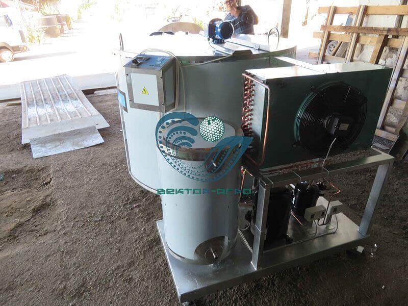 Охладитель молока вертикального типа УОМ-100 л фото 4