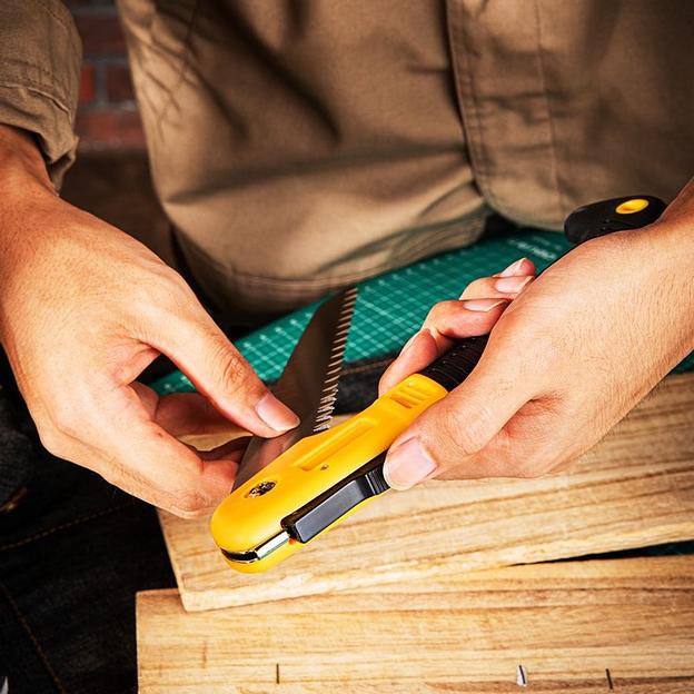 Садовая пила складная Deli DL580618 180мм, сталь 65MN, шаг зубьев 7 TPI, обрезиненая ручка, шлифовка зубов с 3-х сторон, двухрядное распределение кромок фото 2