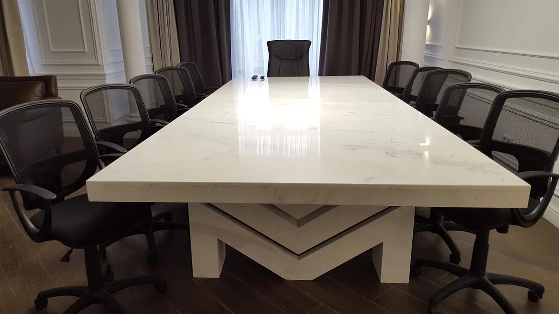 Изготовление барных и ресепшн стоек, столешниц из камня фото 2