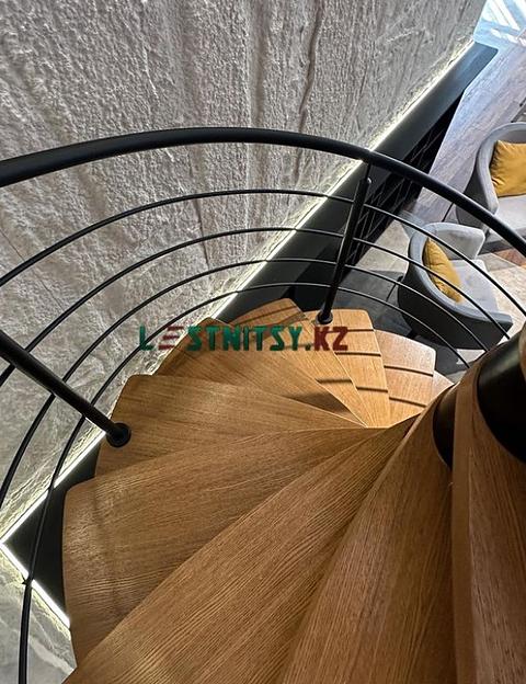 Лестница винтовая под заказ фото 8
