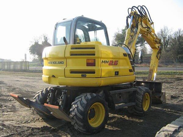 Услуги и аренда колёсного экскаватора в Краснодаре фото 3