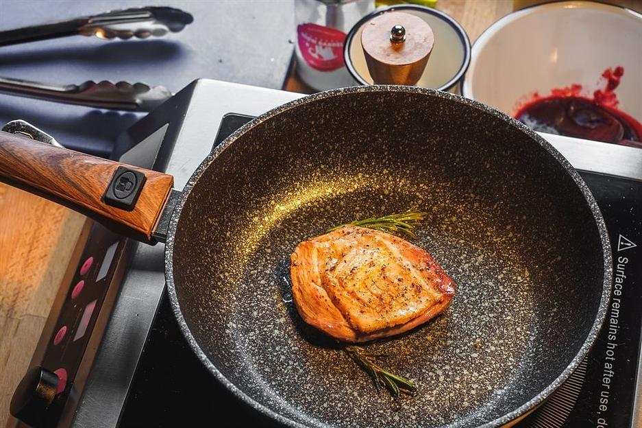 Сковорода Kukmara Granit ultra сго262а круглая ручка съемная (без крышки) серый фото 5