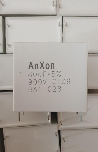 Плёночный конденсатор CT39 80мкФ 900В фото 1