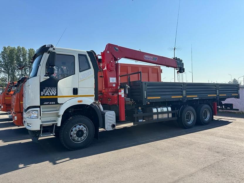 Бортовой автомобиль «Faw 3250 j6» , 6х4 c КМУ Horyong 216 фото 1