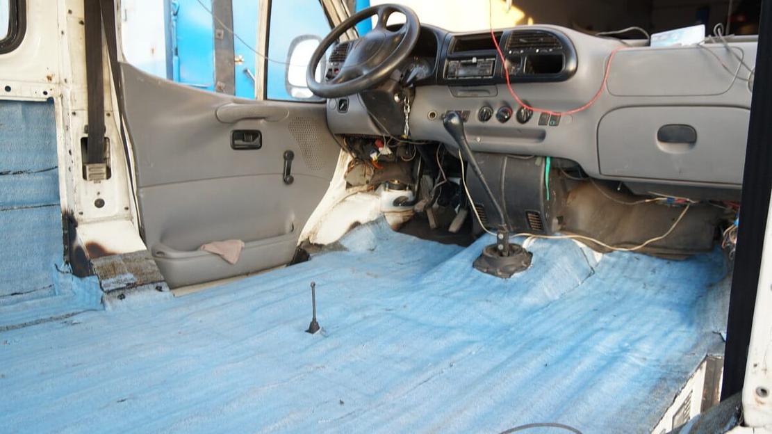 Профессиональный самоклеящийся шумоизоляционный материал Ризолин Шумка-У фото 2