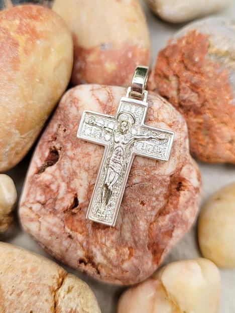 Крестик с фианитами серебро 925 фото 1