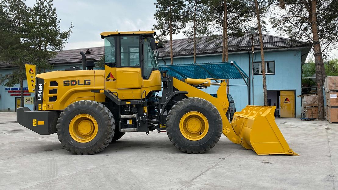 Фронтальный погрузчик 946H фото 5