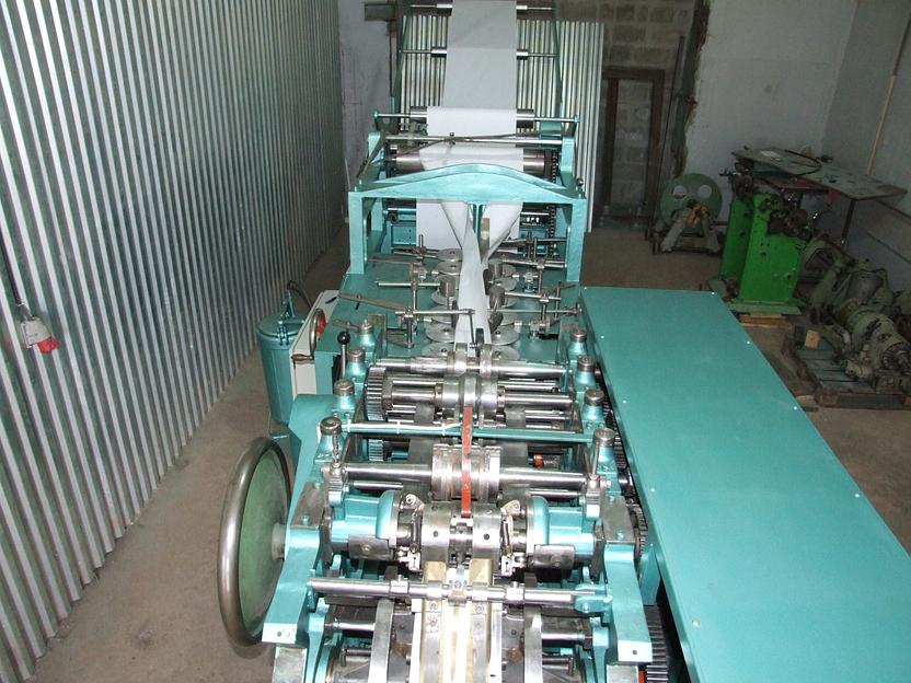 Машина для изготовления пакетов с блочным дном Akerlund & Rausing 1970 г.в. фото 6