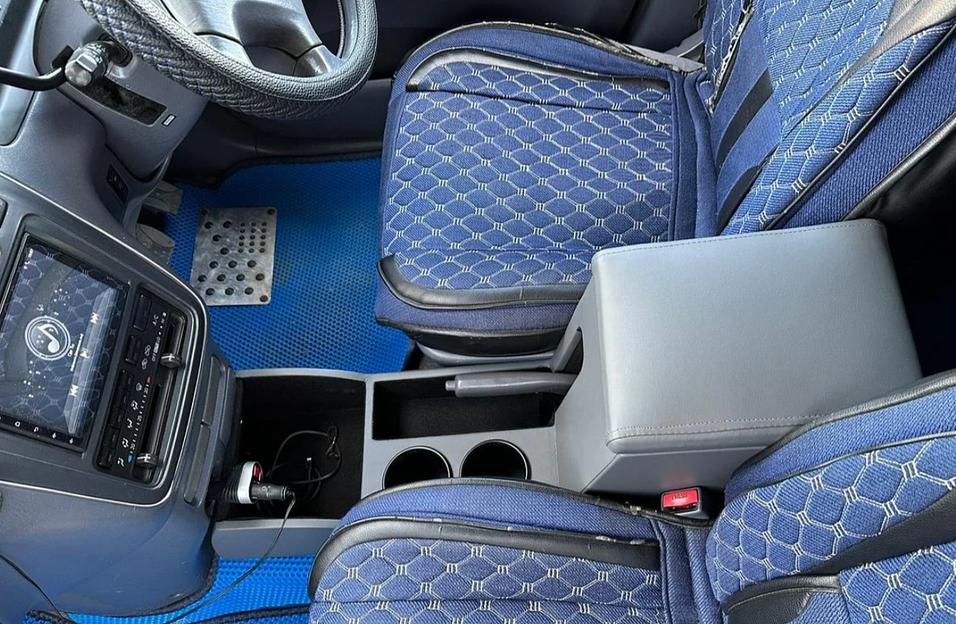 Автомобильный подлокотник для Toyota Ipsum черный ОПТ фото 5