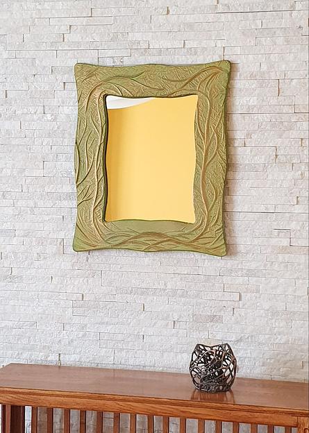 Настенное зеркало в прихожую Грин фото 1